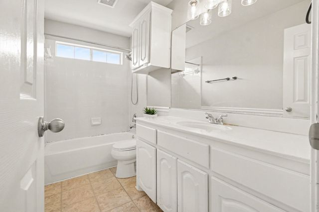 8006 Killarney Lane, Rowlett, TX 75089