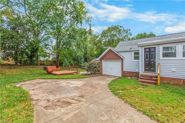 2348 Rosewood Avenue, Winston-salem, NC 27103