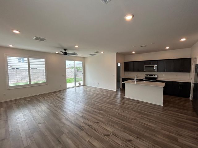 18023 W Soft Wind Drive, Surprise, AZ 85387