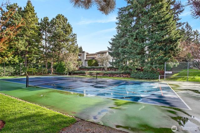 6640 114th Avenue SE, Bellevue, WA 98006