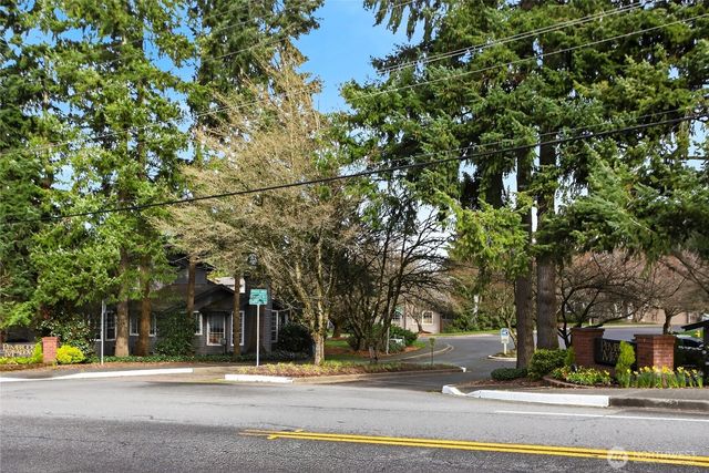6640 114th Avenue SE, Bellevue, WA 98006