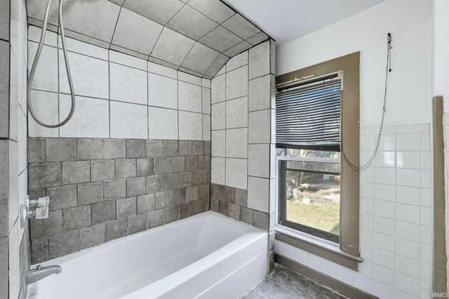 2329 N Clinton Street, Fort Wayne, IN 46805