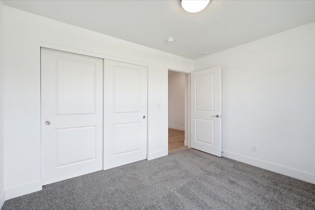 36 W 12th St, Deer Park, WA 99006