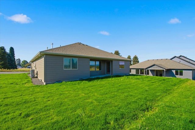 36 W 12th St, Deer Park, WA 99006