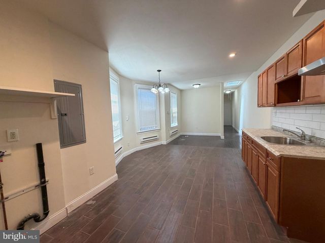 5549 N 5TH ST, Philadelphia, PA 19120