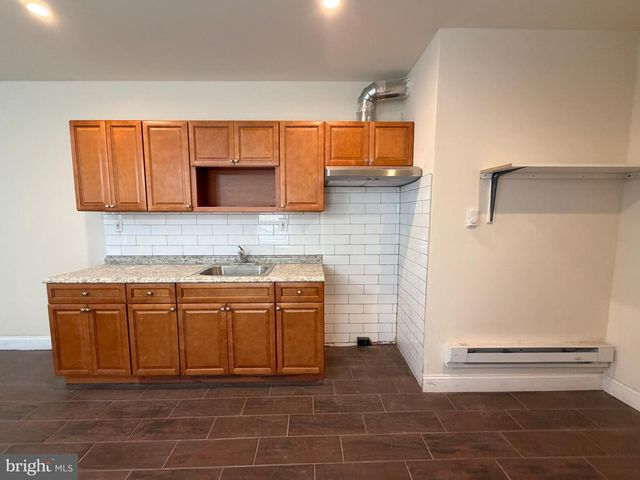 5549 N 5TH ST, Philadelphia, PA 19120