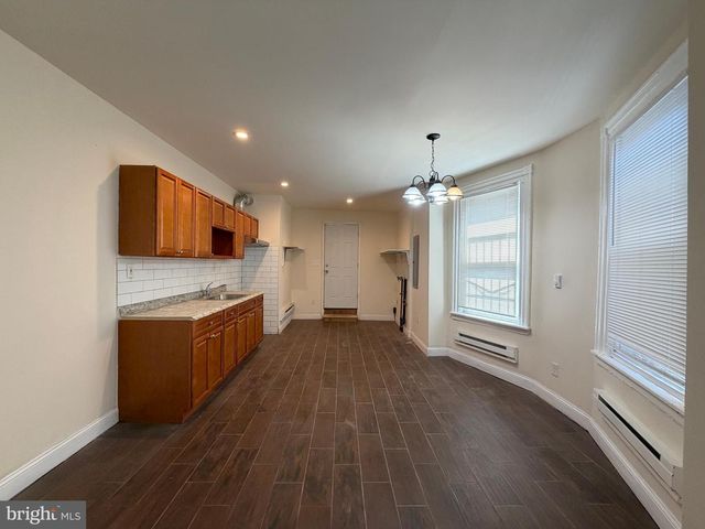 5549 N 5TH ST, Philadelphia, PA 19120
