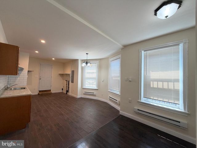 5549 N 5TH ST, Philadelphia, PA 19120