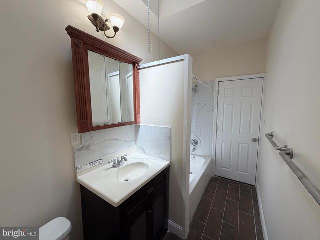 5549 N 5TH ST, Philadelphia, PA 19120