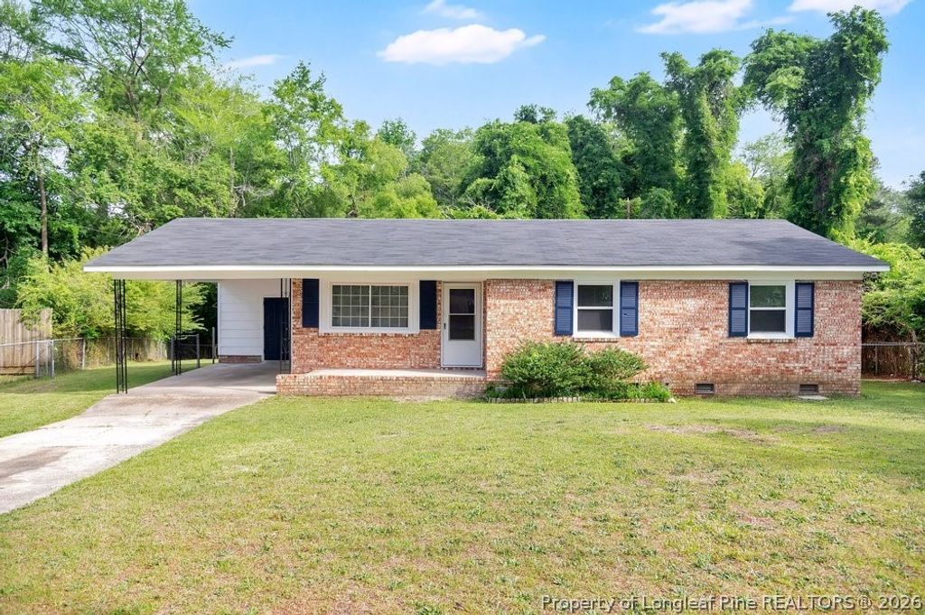 2627 Dumbarton Road, Fayetteville, NC 28306 — exterior
