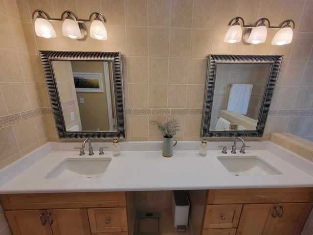 33 Selby Lane, Palm Beach Gardens, FL 33418