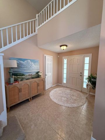 33 Selby Lane, Palm Beach Gardens, FL 33418