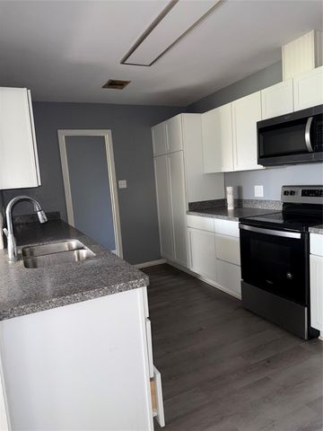 1112 Earley Street, Sweeny, TX 77480