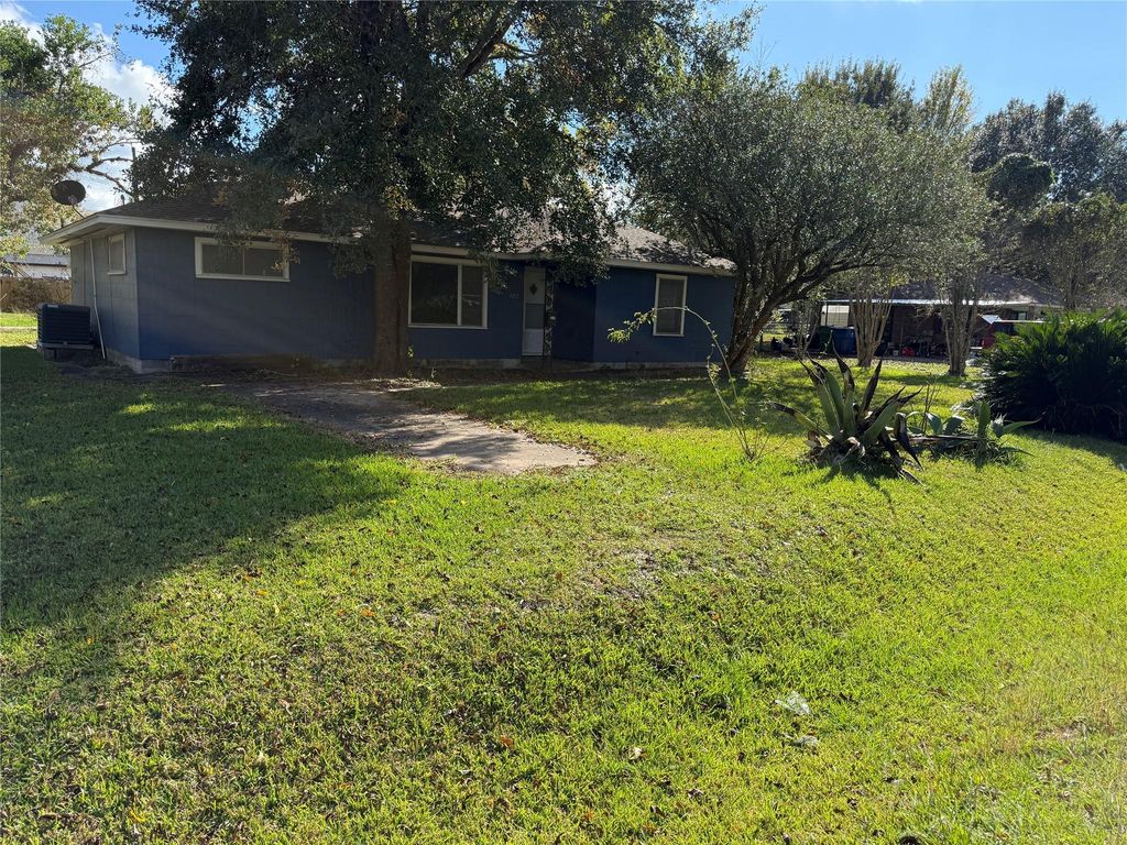 1112 Earley Street, Sweeny, TX 77480