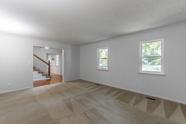 6501 Lake Shadows Circle, Hixson, TN 37343
