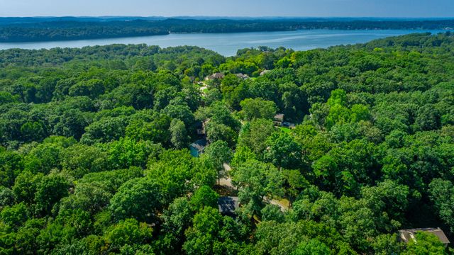 6501 Lake Shadows Circle, Hixson, TN 37343