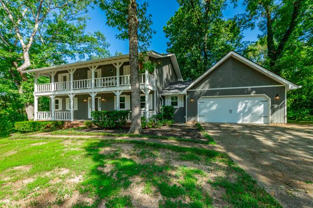 6501 Lake Shadows Circle, Hixson, TN 37343