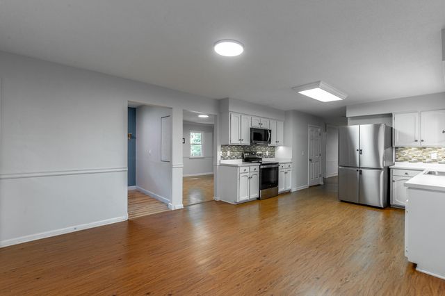 6501 Lake Shadows Circle, Hixson, TN 37343