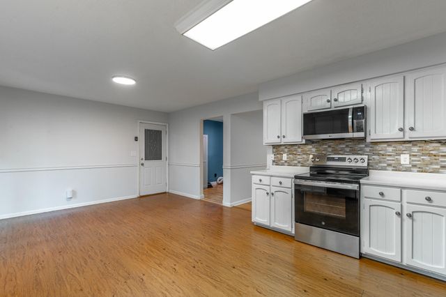6501 Lake Shadows Circle, Hixson, TN 37343