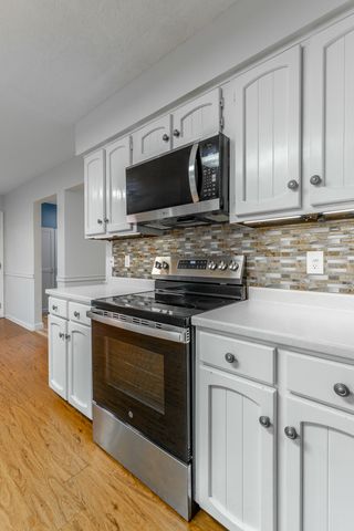 6501 Lake Shadows Circle, Hixson, TN 37343
