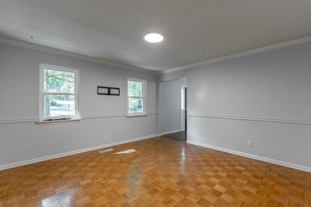 6501 Lake Shadows Circle, Hixson, TN 37343