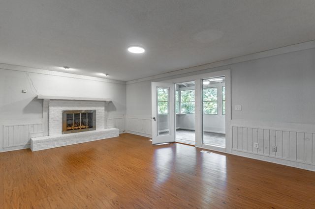 6501 Lake Shadows Circle, Hixson, TN 37343