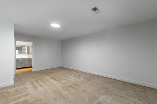 6501 Lake Shadows Circle, Hixson, TN 37343