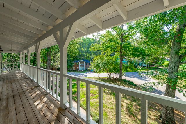 6501 Lake Shadows Circle, Hixson, TN 37343