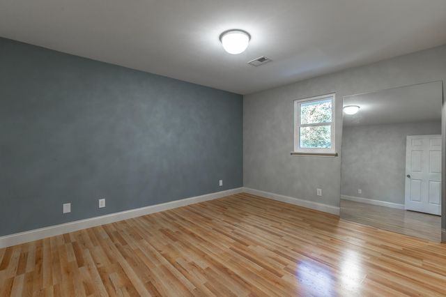 6501 Lake Shadows Circle, Hixson, TN 37343