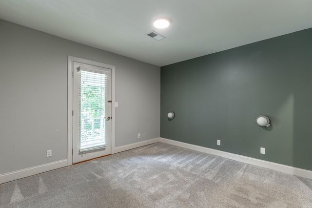 6501 Lake Shadows Circle, Hixson, TN 37343