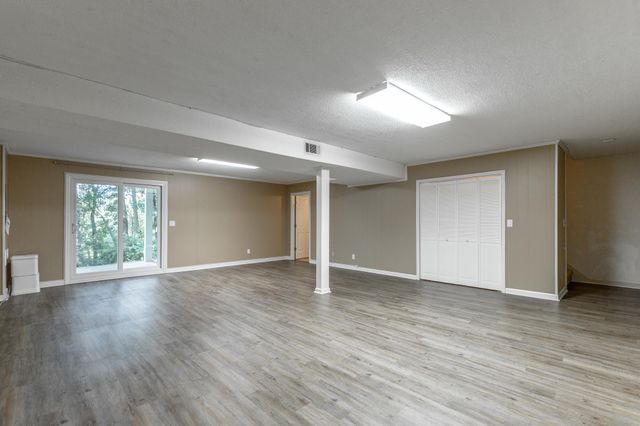 6501 Lake Shadows Circle, Hixson, TN 37343