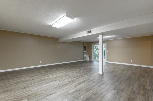 6501 Lake Shadows Circle, Hixson, TN 37343