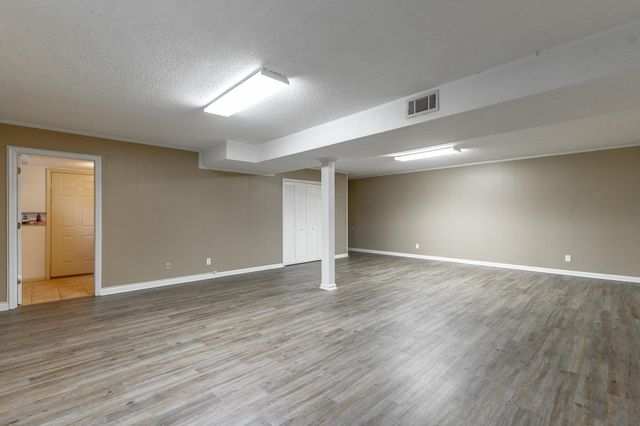 6501 Lake Shadows Circle, Hixson, TN 37343