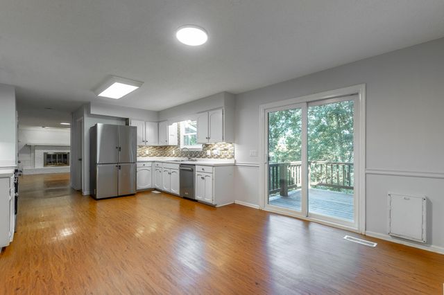 6501 Lake Shadows Circle, Hixson, TN 37343