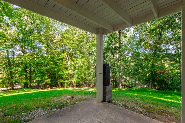 6501 Lake Shadows Circle, Hixson, TN 37343