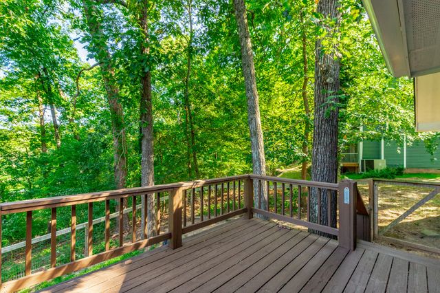 6501 Lake Shadows Circle, Hixson, TN 37343