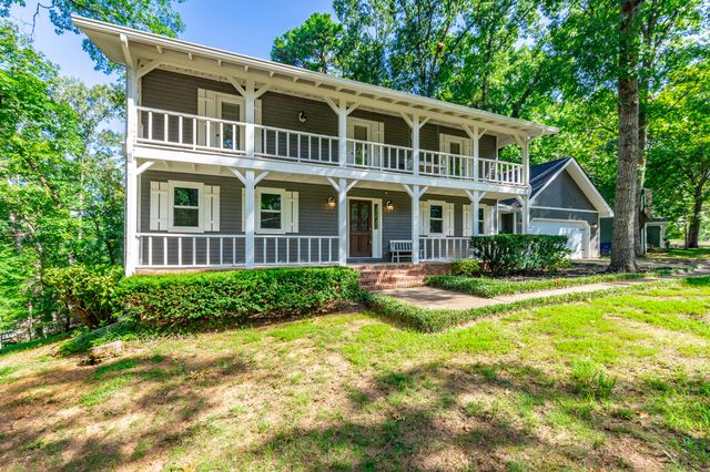 6501 Lake Shadows Circle, Hixson, TN 37343