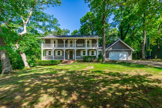 6501 Lake Shadows Circle, Hixson, TN 37343