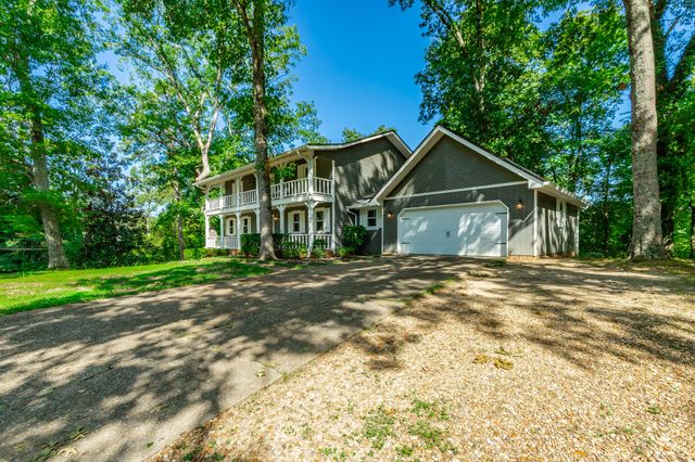 6501 Lake Shadows Circle, Hixson, TN 37343