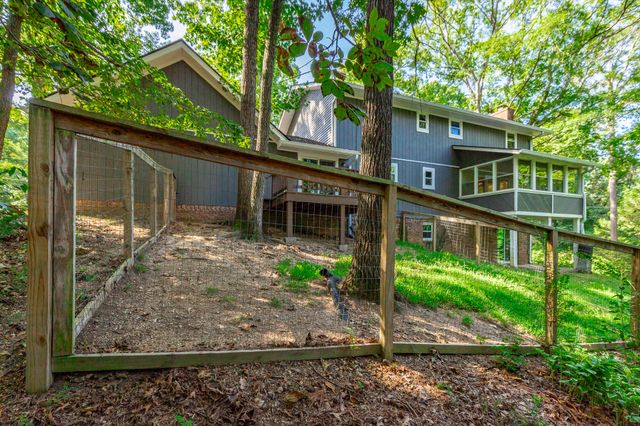 6501 Lake Shadows Circle, Hixson, TN 37343
