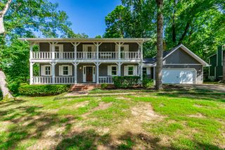 6501 Lake Shadows Circle, Hixson, TN 37343