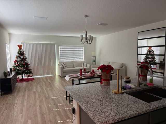 9348 WESTSIDE HILLS DRIVE, Davenport, FL 33896