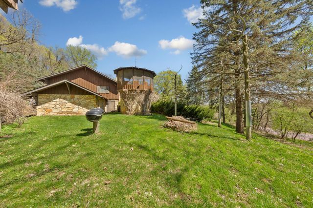 38630 US Highway 169, Saint Peter, MN 56082