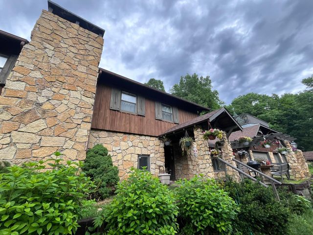 38630 US Highway 169, Saint Peter, MN 56082