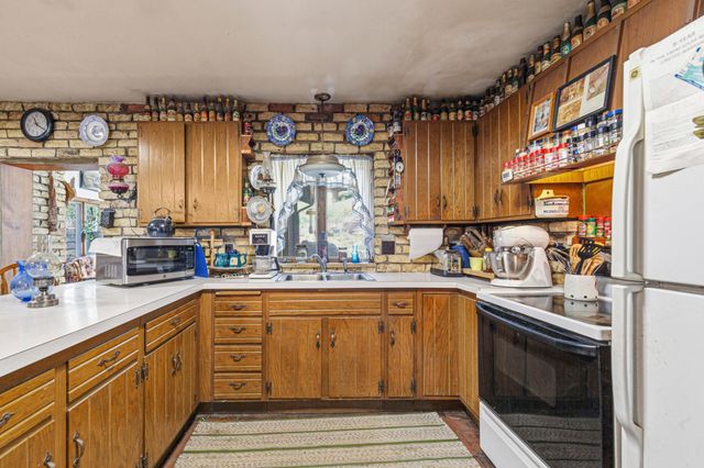 38630 US Highway 169, Saint Peter, MN 56082