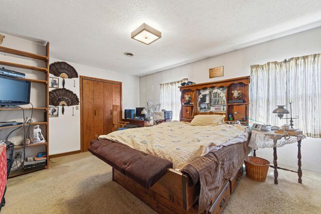 38630 US Highway 169, Saint Peter, MN 56082