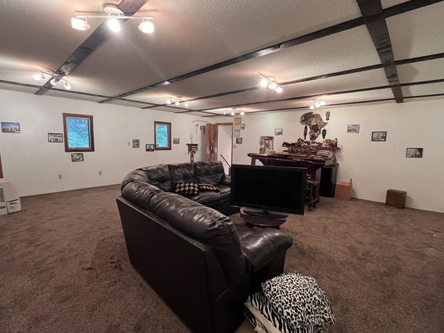 38630 US Highway 169, Saint Peter, MN 56082