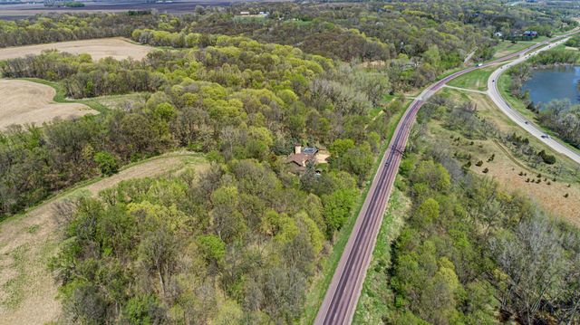 38630 US Highway 169, Saint Peter, MN 56082