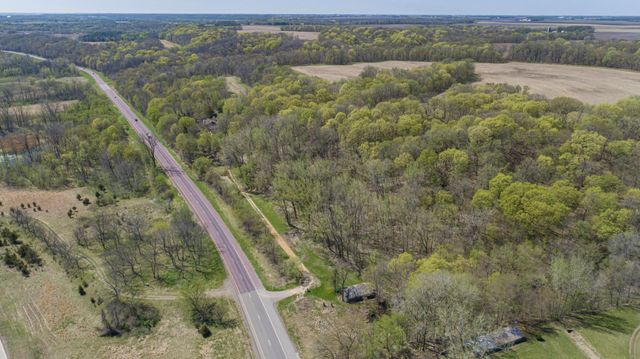 38630 US Highway 169, Saint Peter, MN 56082