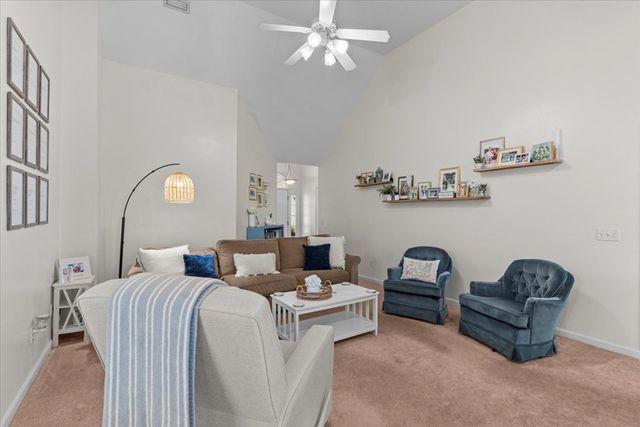 211 Princeton Dr, Dothan, AL 36301